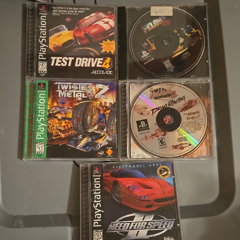Vintage PlayStation 1 game bundle
